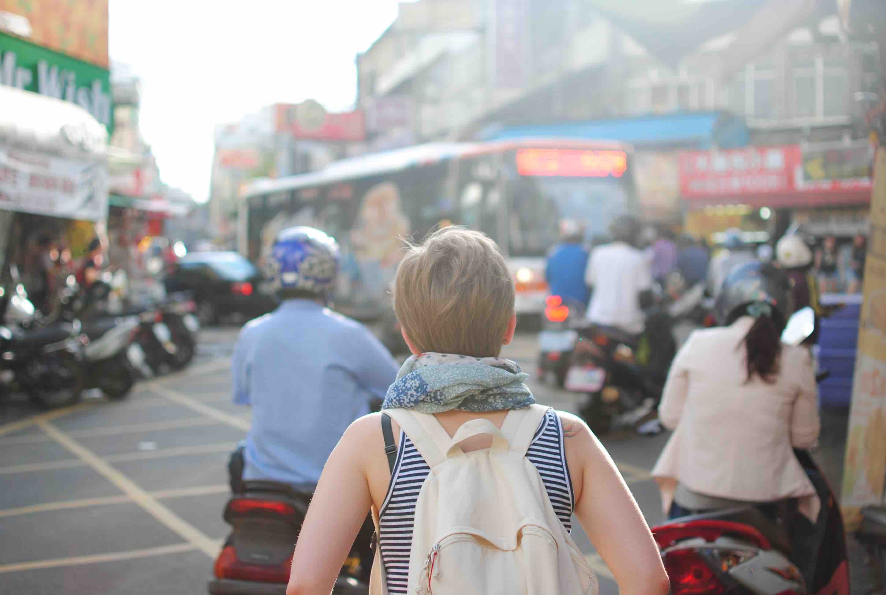 traveling-female-solo