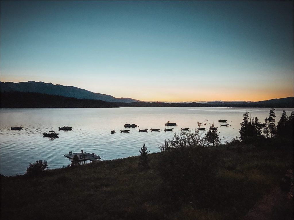 sunset at signal mountain lodge