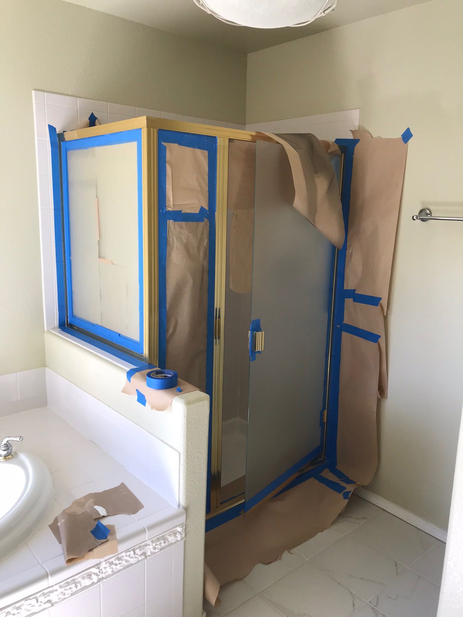 How to Paint a Brass Shower Frame for $30 (Shower Door DIY)