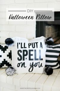 DIY Halloween pillow halloween decorations