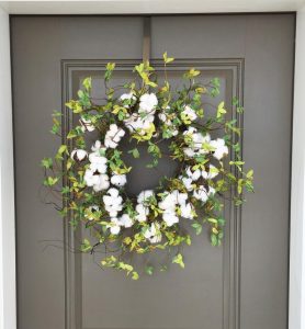 Farmhouse summer wreaths for your front door
